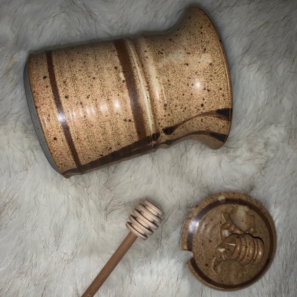 Dauncey Other - Vintage Honey Bee Jar Stone Container